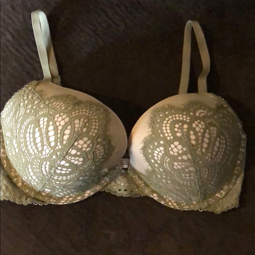Victoria’s Secret 34 DD Dream Angels push-up